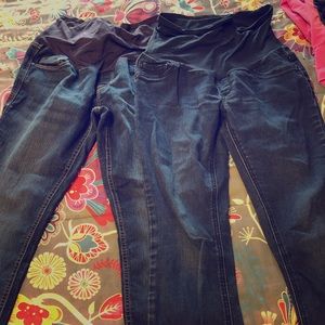 Two pairs maternity skinny sz 8/sm dark wash